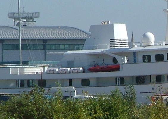 Motor Yacht Titan
